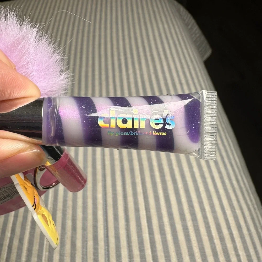 Claires Cookie Flavored Lip Gloss Keychain‎ Cat Pom Pom Purple Pink 64972-3 NEW